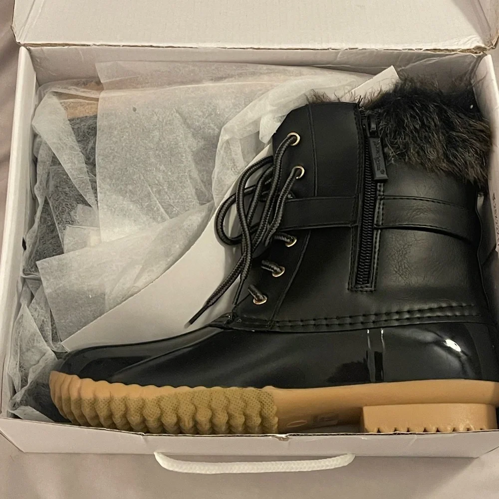 Winter Boot - Picture 3 of 3